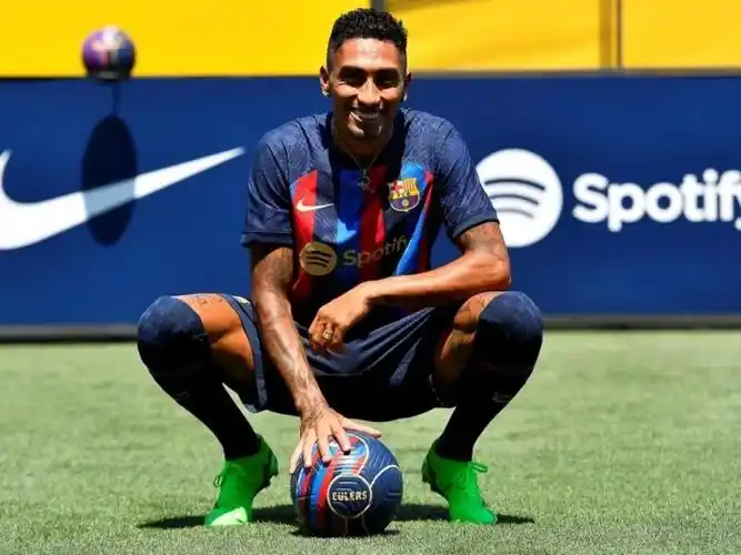 星在初到英 星在初到英